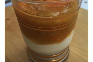 Verrine fromage blanc abricot et rhubarbe