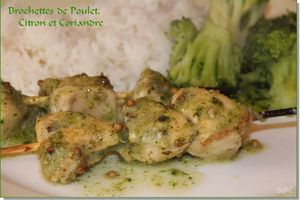 Brochettes de poulet au citron et à la coriandre