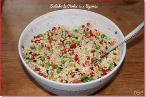 Salade multicolore de perles aux petits légumes