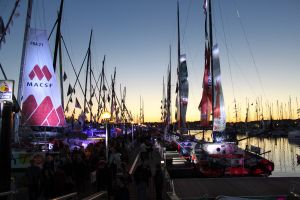 Coucher de soleil sur le ponton du Vendée Globe aux Sables d'Olonne