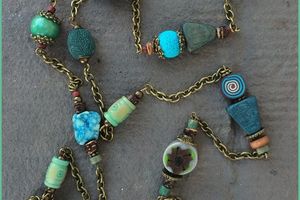 Collier long tons bleus/verts, apprêts bronze