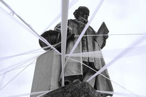 Installation: LA STRATEGIE DE DRACULA
