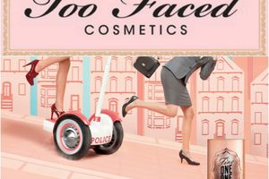 Coffrets Noël Benefit et Too Faced