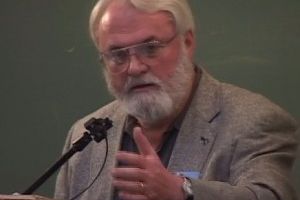 Pr. Peter Phillips : « Nous sommes confrontés à un siècle de fascisme »