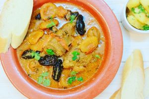 Tajine d'agneau aux abricots et pruneaux