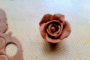 Pâte de chocolat à modeler ou chocolat plastique