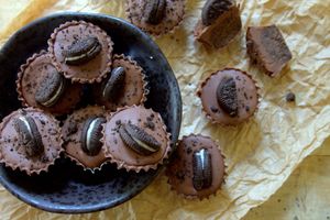 Chocolats au lait fourrés à le crème d'Oréo