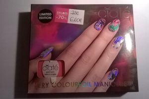 Kit Ciaté Very Colorfoil Manicure