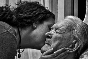 Ce qui change après la mort des parents. Un texte à lire par tous !