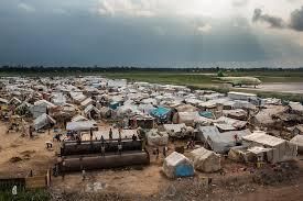 CENTRAFRIQUE: LA SAISON PLUVIEUSE S'ANNONCE AVEC LA PEINE DES DÉPLACÉS SUR LES SITES