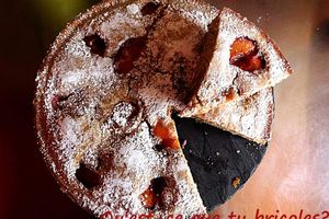Gâteau moelleux aux prunes et aux noisettes ou comment la jouer à l'ancienne.