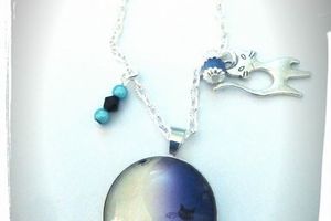 Collier argenté "chat au clair de lune"