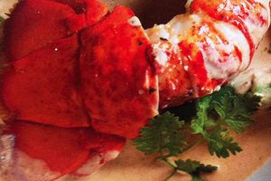 L'entrée Etuvée de Homard au Calvados