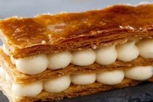 Le dessert Millefeuille à la creme Chiboust Marrons