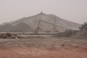 URANIUM, L'HÉRITAGE EMPOISONNÉ