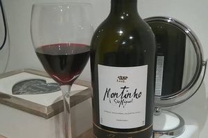 Montinho São Miguel Reserva Portugal 2015
