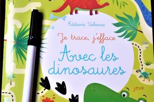 Je trace, j'efface avec les dinosaures