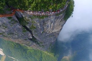 LIEU MYSTIQUE : La passerelle du dragon - Chine