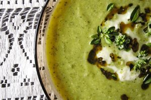 Soupe de courgette, Mozzarella et Basilic