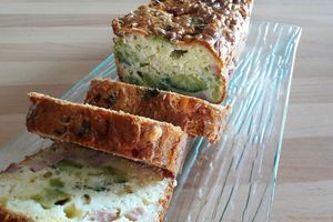 Cake au brocoli, au jambon et au gouda