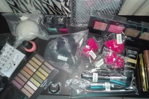 Ma commande chez BYS maquillage.
