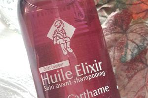 Zoom sur le soin avant shampoing le petit marseillais.
