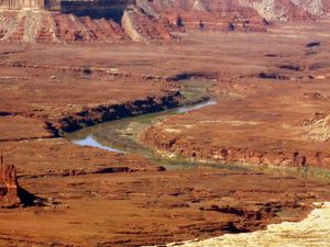 Hier fließt der "Green River", der einige Meilen später mit dem Colorado River zusammenfließt