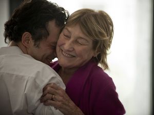 Le frère, la mère et la soeur