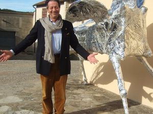 Pieve di San Cresci - Zentraler Raum des Künstlertreffs Macina di San Cresci - Inhaberin Demetria Verduci - Künstler Alfredo Futuro