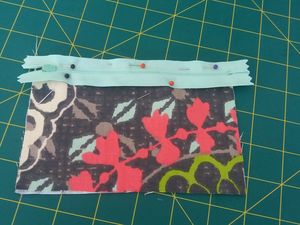 Plier coupons couture