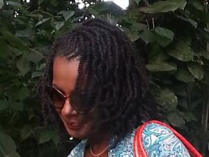 Le masque pour les cheveux avec le yaourt
