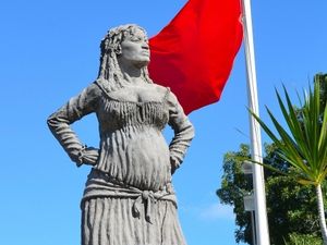 La Mulâtresse Solitude (1772 - 1802) is a historical figure of the resistance to slavery in Guadeloupe. Heroin and emblematic figure of Maroons. On 29 November 1802 at the age of only thirty years, Solitude was executed, her last words were "Live free or die! " The people of Guadeloupe, grateful, shows honor and respect to her memory.The statue is erected at the " carrefour de la Croix", on " le boulevard des Héros" in Les Abymes city