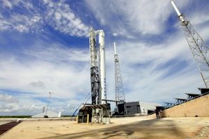 Falcon 9 (Dragon)
