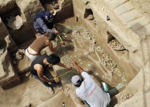 Tombs confirm women ruled Peru