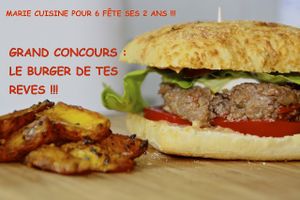 Burger périgourdin au magret de canard séché, cabécou et compotée de pommes-oignons au vinaigre de framboise