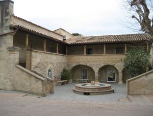Office de tourisme et bain de pieds