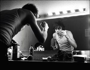 Les Babyshambles peuvent dire que "dans une industrie d'imbéciles, de sbires et de nécrophages si tu n'es pas une marionnette ou un pantin, tu..."