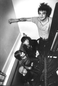 Les Babyshambles peuvent dire que "dans une industrie d'imbéciles, de sbires et de nécrophages si tu n'es pas une marionnette ou un pantin, tu..."
