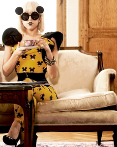 Pourquoi Lady Gaga ? Éclipser les préjugés.
