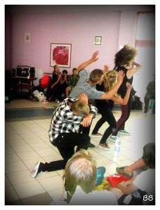 Metz Magny danseurs de rue à La Résidence Amapa