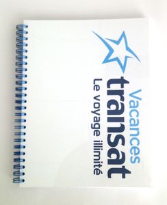 Un cahier 100 % sur-mesure, avec double couverture....