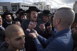 L'autre guerre des Juifs : Israël rongé par ses divisions religieuses.