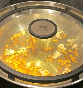 Pop corn salé au curcuma