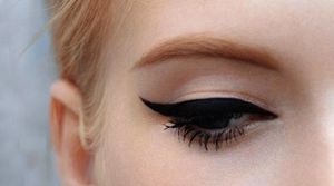 Appliquer de l'eye-liner ! (Débutante)