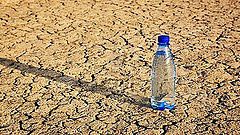La compañía NBDNano crean la botella que se autorrellena.