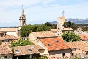 VUE DE PERNES