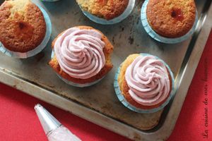 Cupcakes fourrés fruits rouges