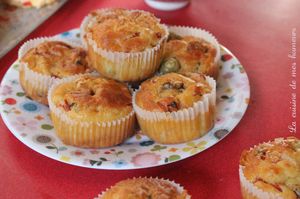 Cake salé aux olives, poivrons et dinde