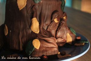 Un gâteau Entique ou un drôle de gâteau au chocolat, noisette et chocolat blanc pour l'automne