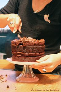 Un gros gâteau au chocolat !